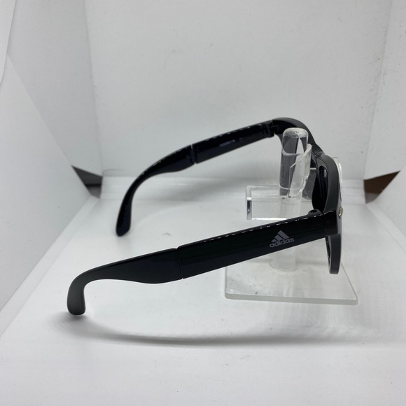 NIP Adidas Retro Style Wayfarer Black Folding Sunglasses UV Protection Eyewear - Picture 3 of 10